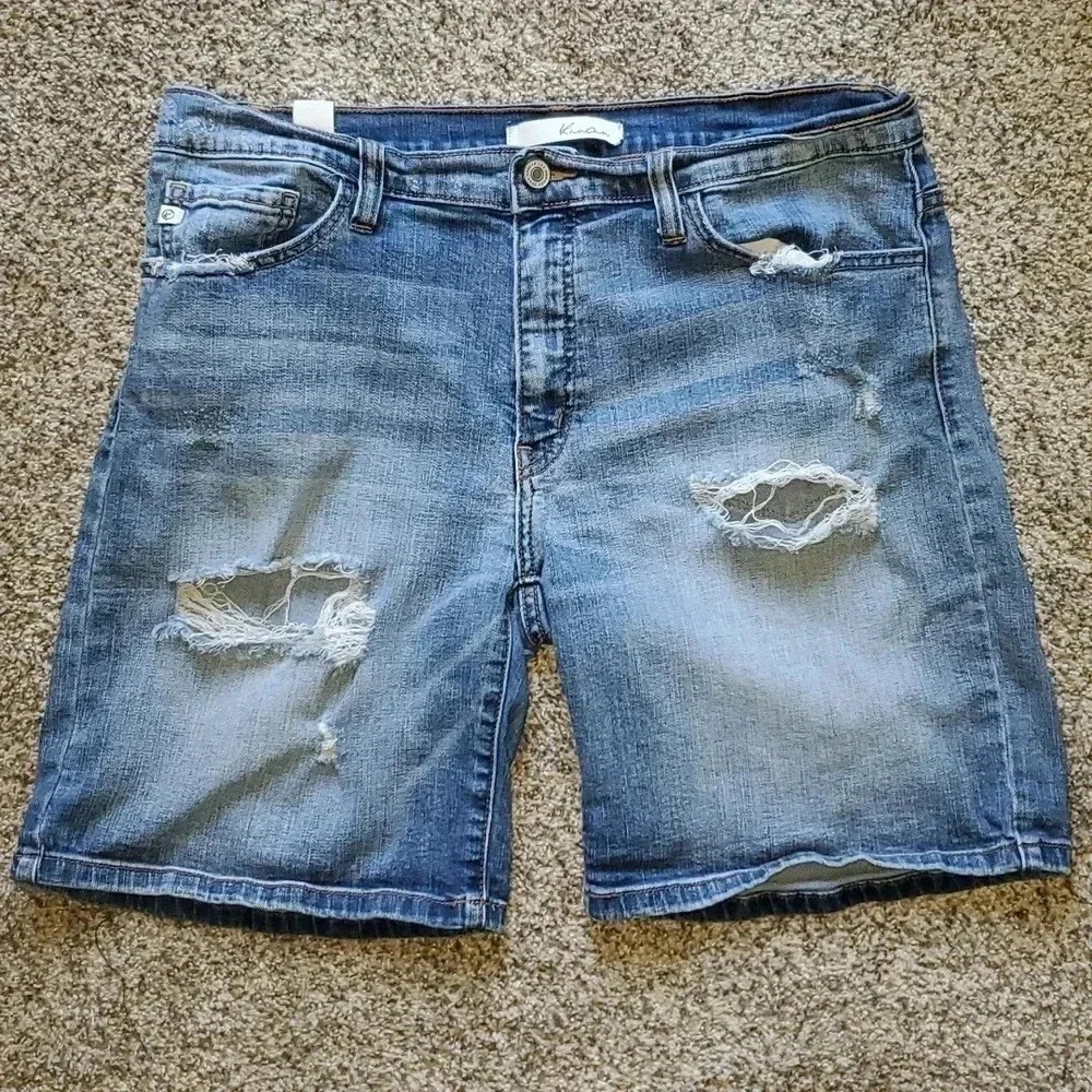 KanCan Medium Stone Wash Denim Shorts